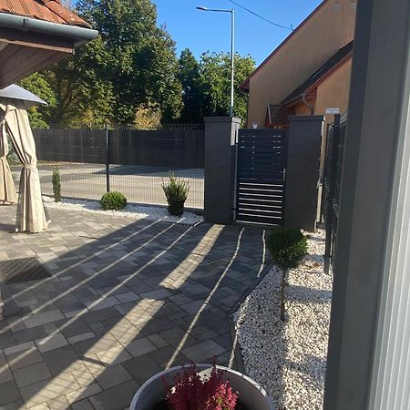 Varkerulet Apartman Sarvar Exterior photo